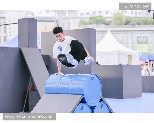 跑酷公开赛出现“城市飞人”新星，品牌代言接踵而至